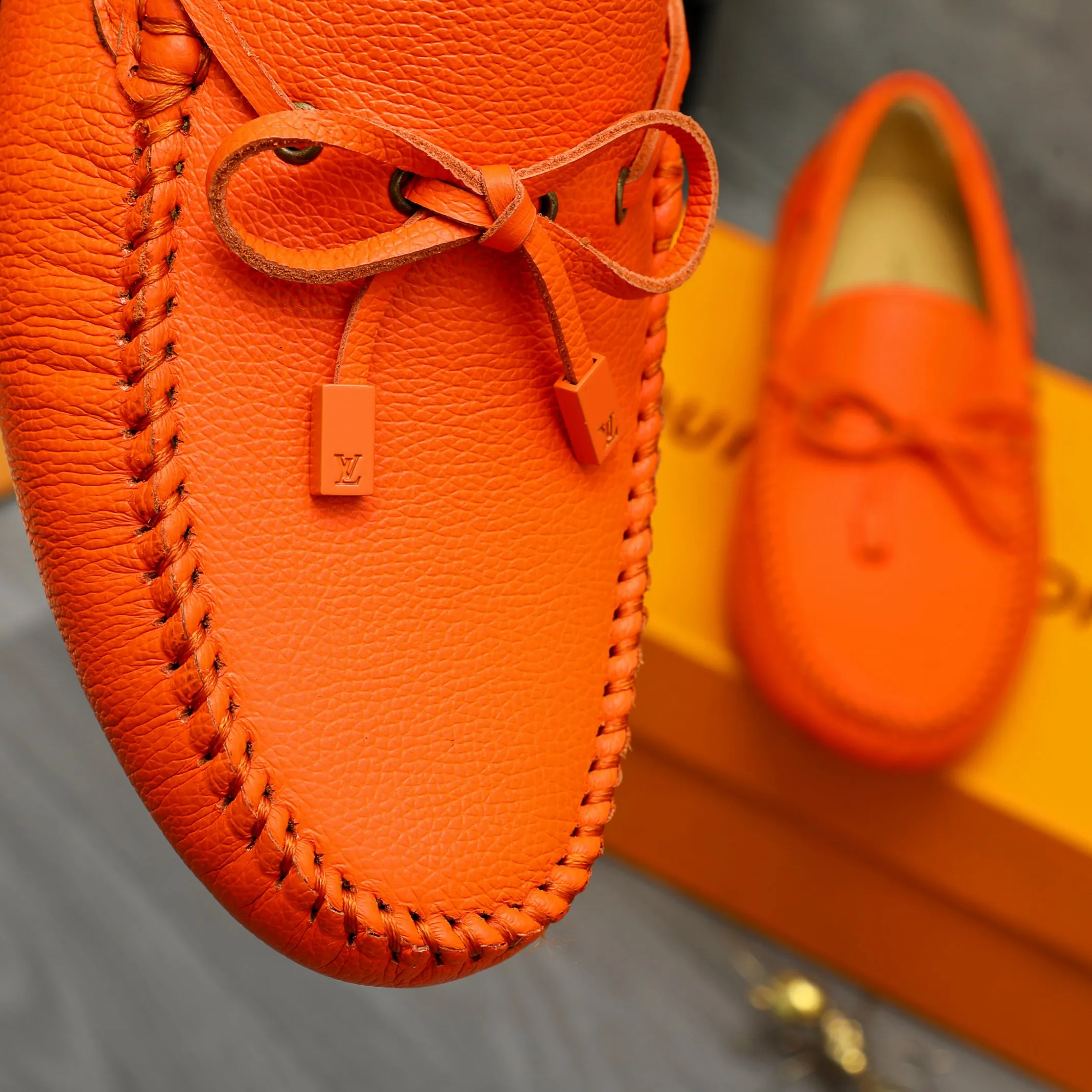 Men's shoes 💰420 Product trademark: LV "Louis Vuitton" casual slip-on shoes Regular size: 38-46 (45.46 custom-made, non-returnable) Product materials: Selected pebbled cowhide upper, sheepskin lining, original bean outsole